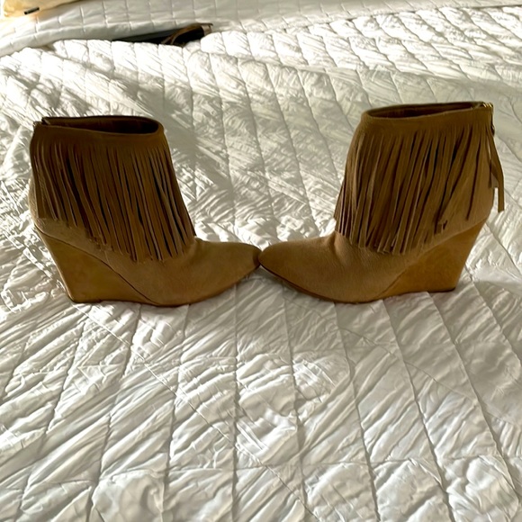 Chinese Laundry suede boho wedge ankle boot - Picture 3 of 8